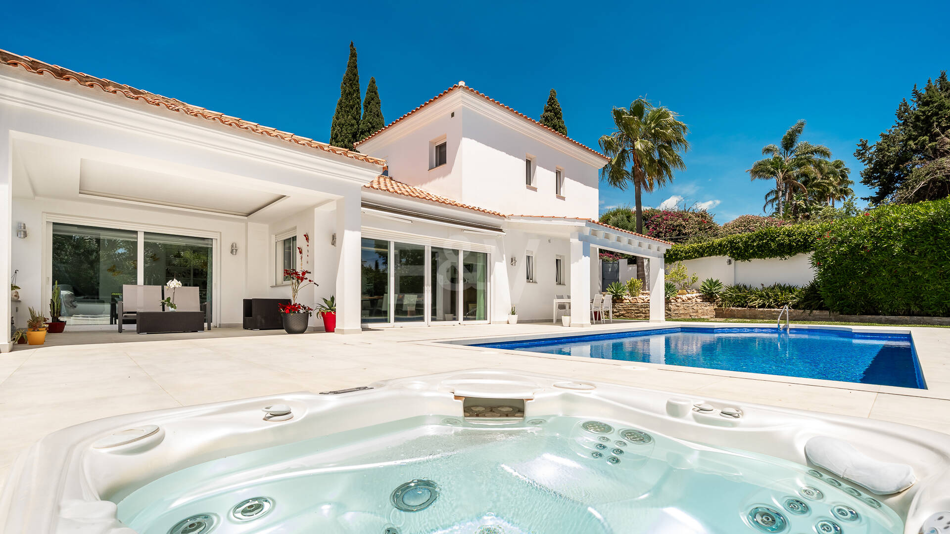 Villa till salu i El Rosario, Marbella Öst