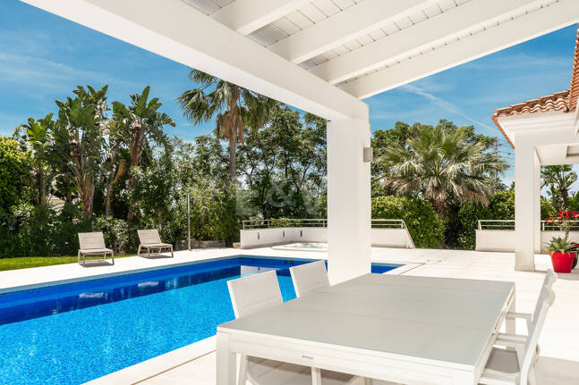 Villa till salu i El Rosario, Marbella Öst