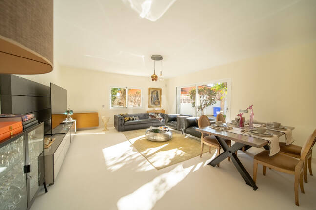 Moderne Villa nahe Golf, Annehmlichkeiten und separatem Apartment