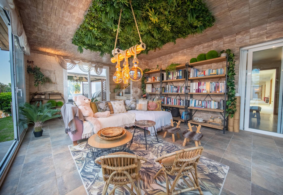 Moderne Villa nahe Golf, Annehmlichkeiten und separatem Apartment