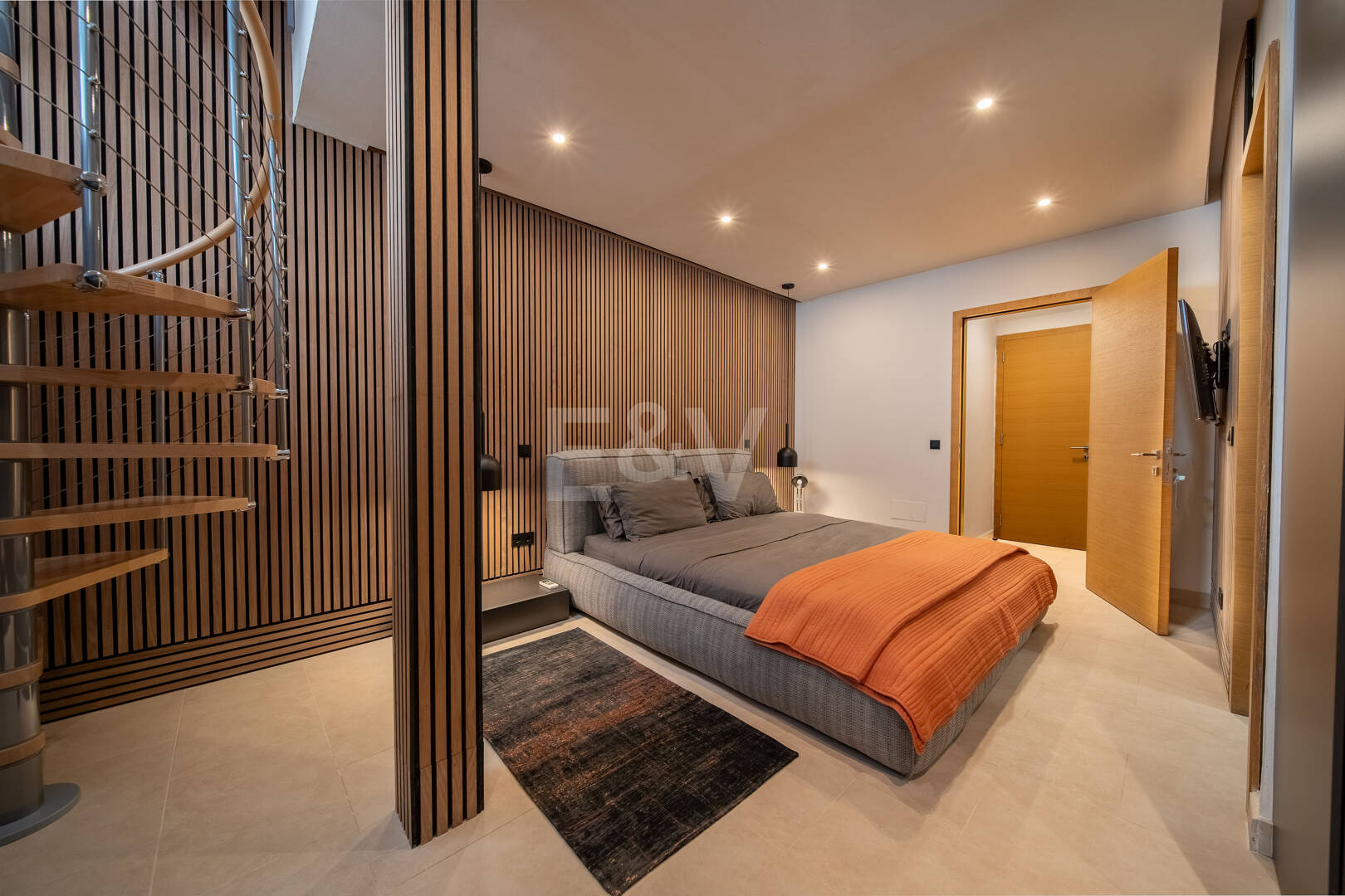 Moderne Villa nahe Golf, Annehmlichkeiten und separatem Apartment