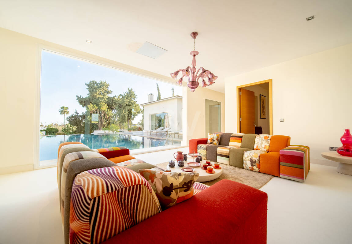 Moderne Villa nahe Golf, Annehmlichkeiten und separatem Apartment