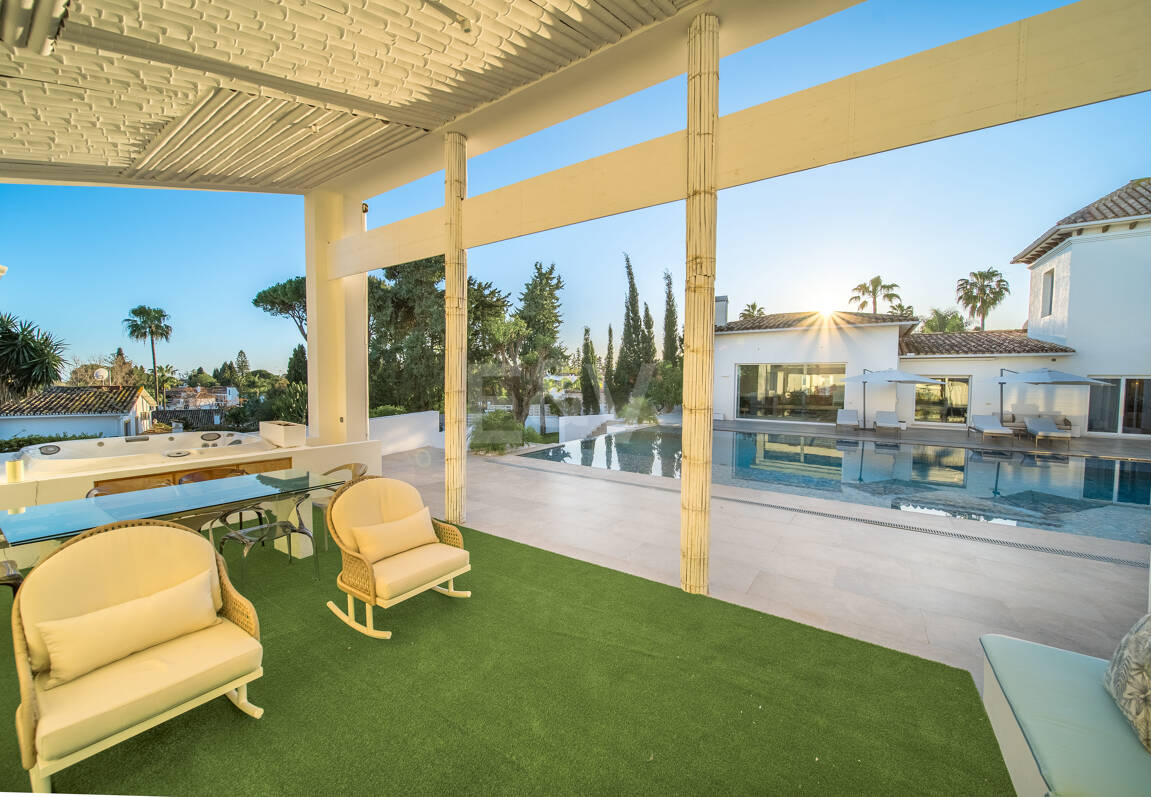 Moderne Villa nahe Golf, Annehmlichkeiten und separatem Apartment