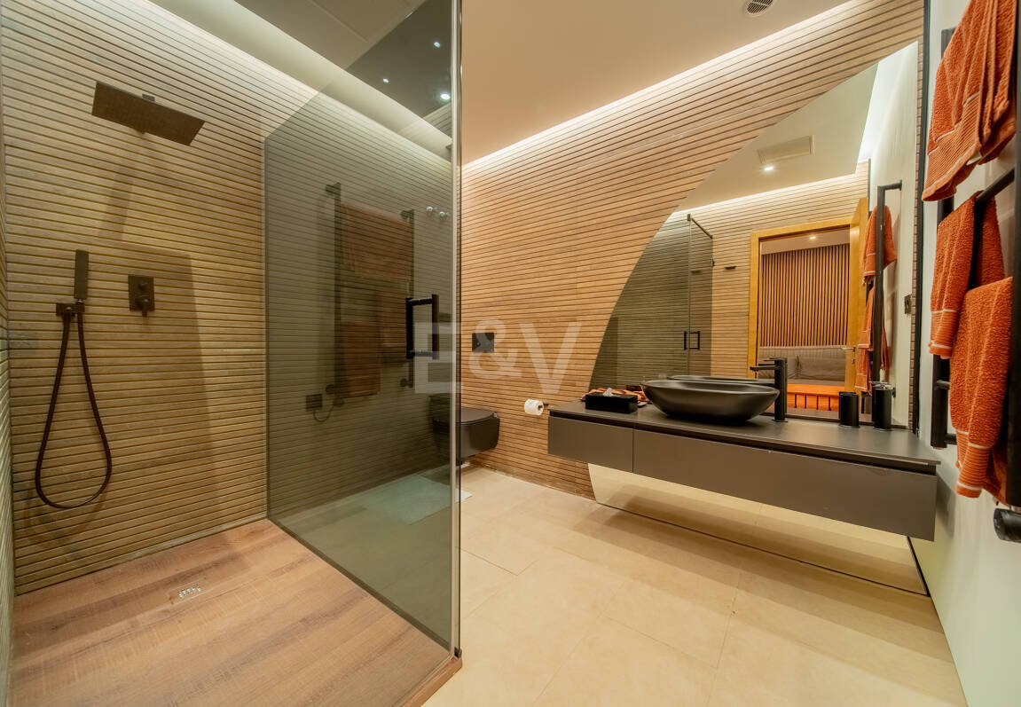 Moderne Villa nahe Golf, Annehmlichkeiten und separatem Apartment