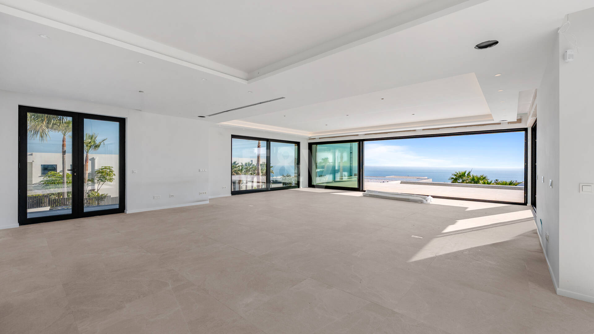 Frontline Golf Villa with Stunning Sea Views