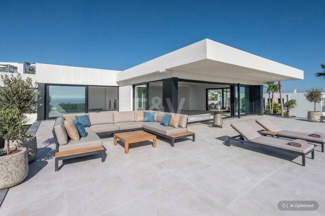 Frontline Golf Villa with Stunning Sea Views