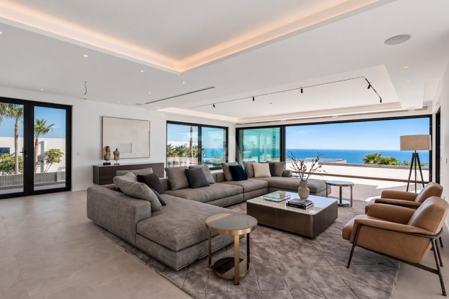 Frontline Golf Villa with Stunning Sea Views