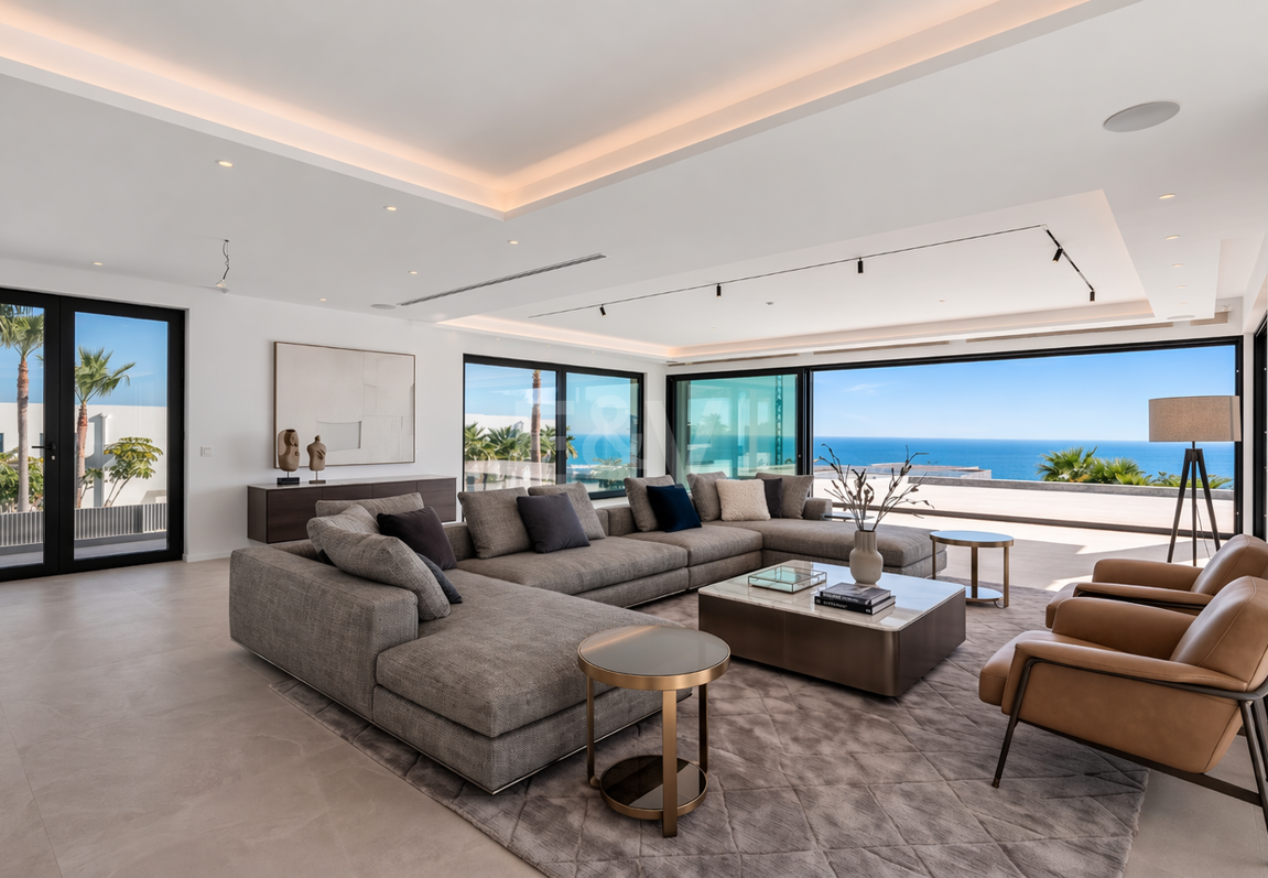 Frontline Golf Villa with Stunning Sea Views