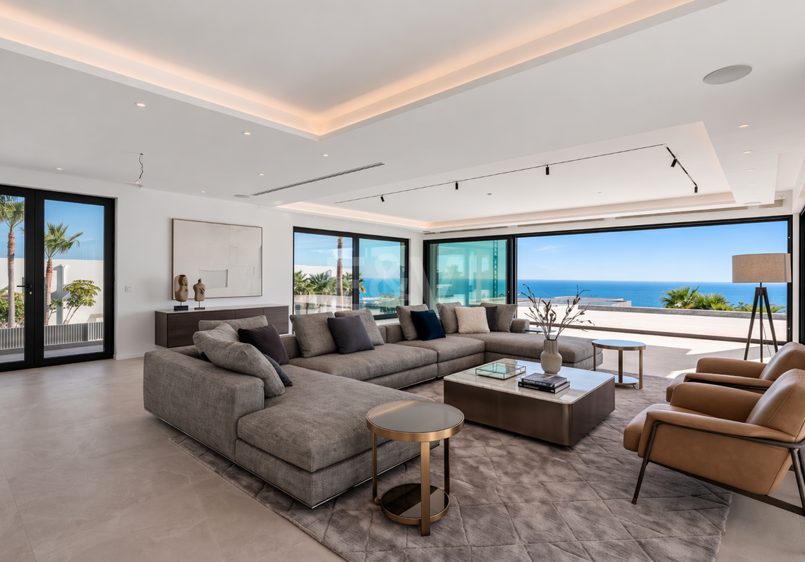 Villa en primera línea de golf con impresionantes vistas al mar