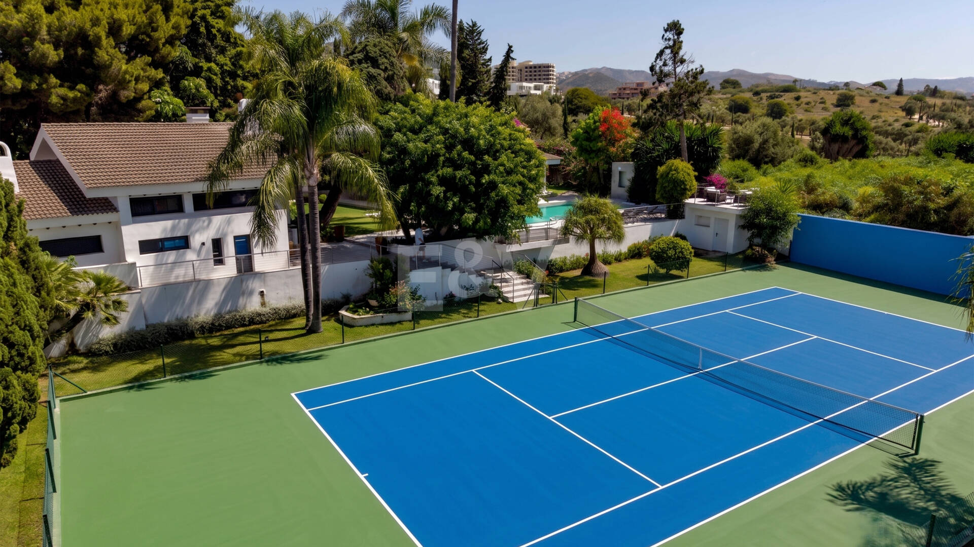Exclusive Villa with Private Tennis Court Next to Four Seasons Resort
