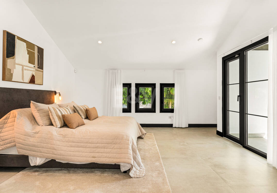 Exclusive Villa with Private Tennis Court Next to Four Seasons Resort
