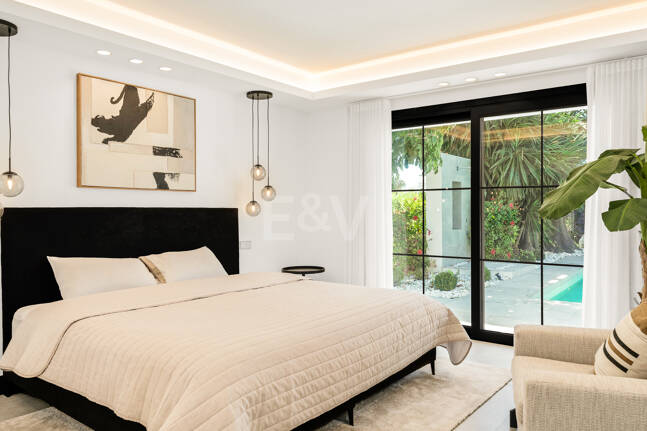 Exclusive Villa with Private Tennis Court Next to Four Seasons Resort