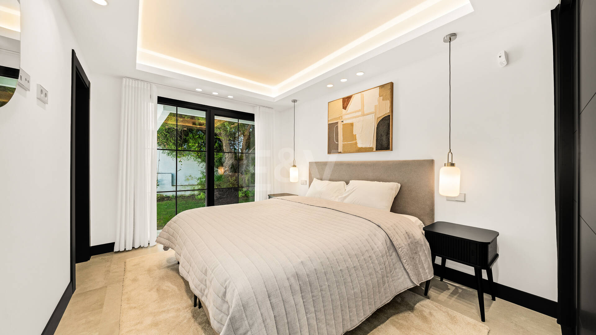 Exclusive Villa with Private Tennis Court Next to Four Seasons Resort