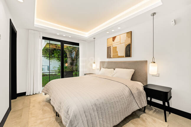 Exclusive Villa with Private Tennis Court Next to Four Seasons Resort