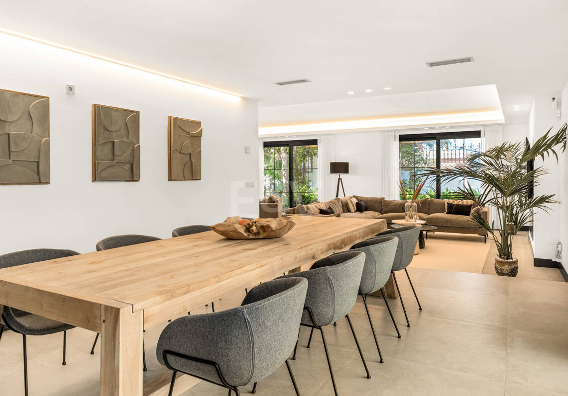 Exclusive Villa with Private Tennis Court Next to Four Seasons Resort