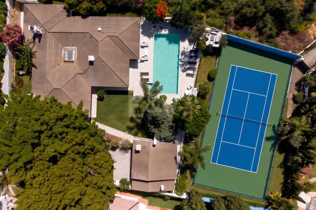 Exclusive Villa with Private Tennis Court Next to Four Seasons Resort