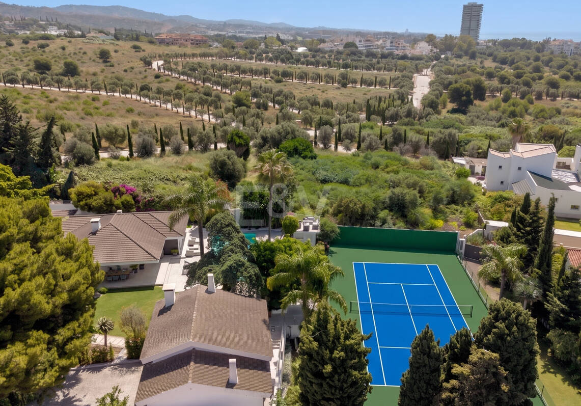 Exclusive Villa with Private Tennis Court Next to Four Seasons Resort