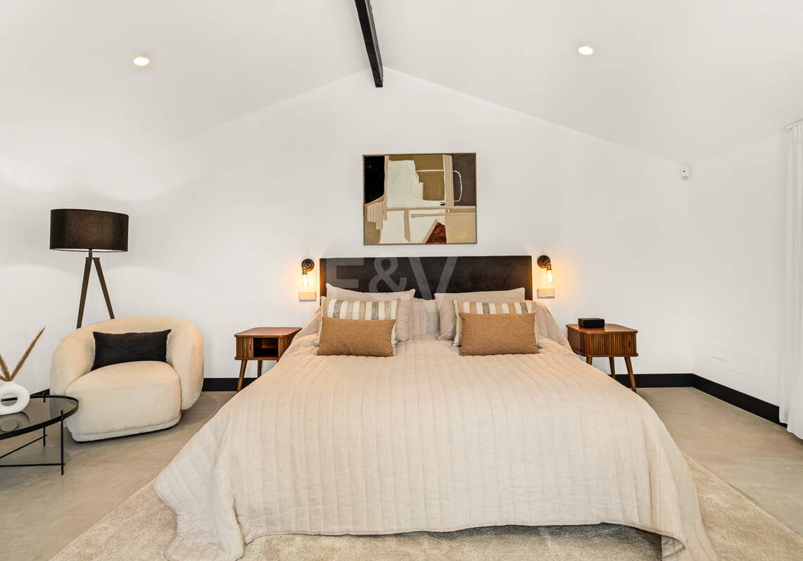 Exclusive Villa with Private Tennis Court Next to Four Seasons Resort