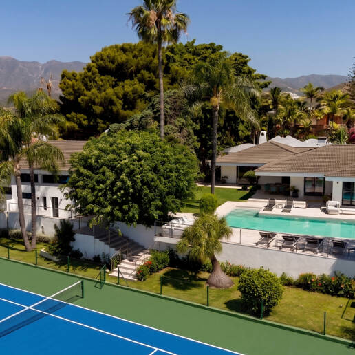Exclusive Villa with Private Tennis Court Next to Four Seasons Resort
