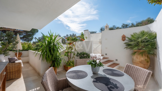 Apartamento en planta baja con patio privado y a un paso de la playa
