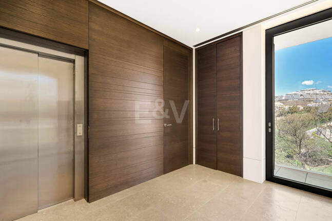 Villa de luxe moderne avec vue panoramique sur la mer à El Herrojo Alto