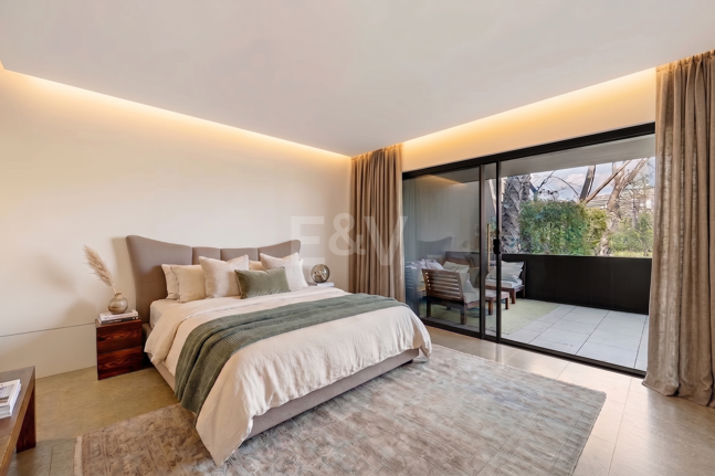 Villa de luxe moderne avec vue panoramique sur la mer à El Herrojo Alto