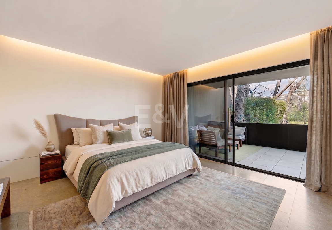 Villa de luxe moderne avec vue panoramique sur la mer à El Herrojo Alto