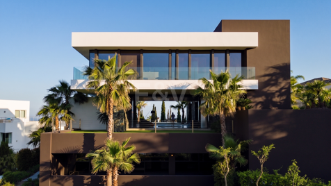 Villa de luxe moderne avec vue panoramique sur la mer à El Herrojo Alto