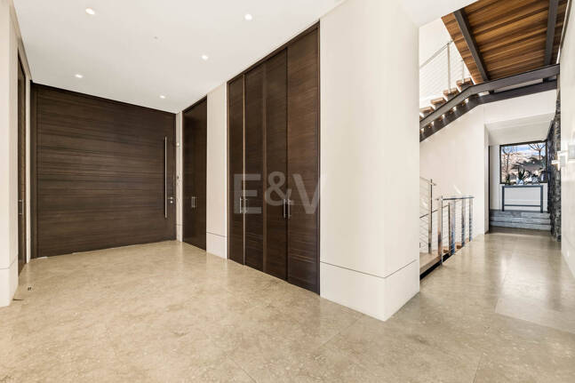 Villa de luxe moderne avec vue panoramique sur la mer à El Herrojo Alto