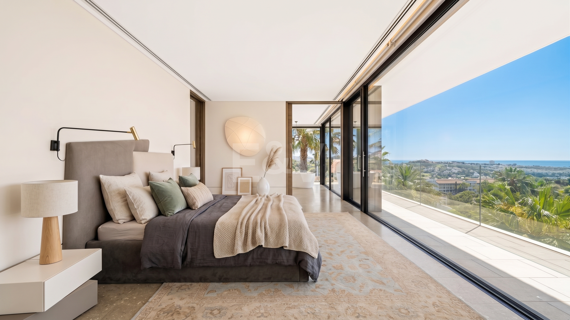 Villa de luxe moderne avec vue panoramique sur la mer à El Herrojo Alto