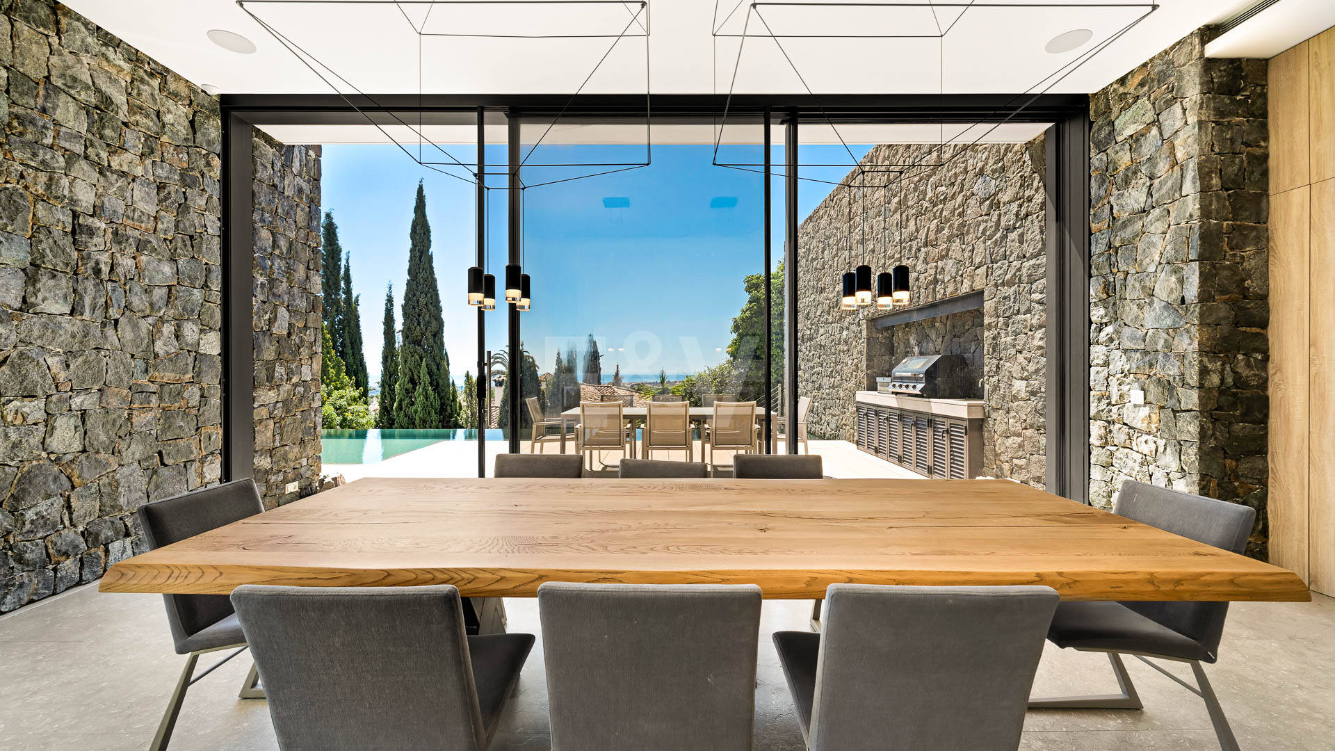 Villa de luxe moderne avec vue panoramique sur la mer à El Herrojo Alto