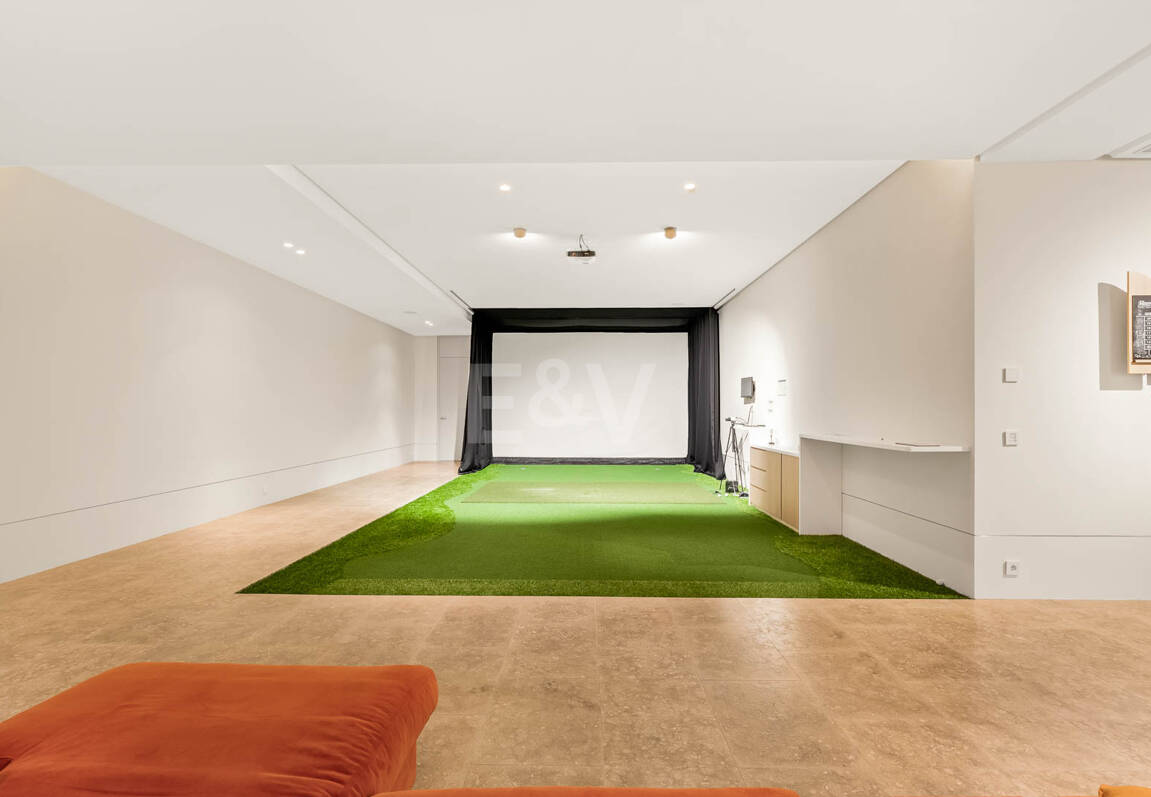 Villa de luxe moderne avec vue panoramique sur la mer à El Herrojo Alto