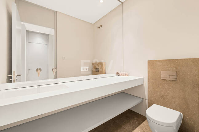 Villa de luxe moderne avec vue panoramique sur la mer à El Herrojo Alto