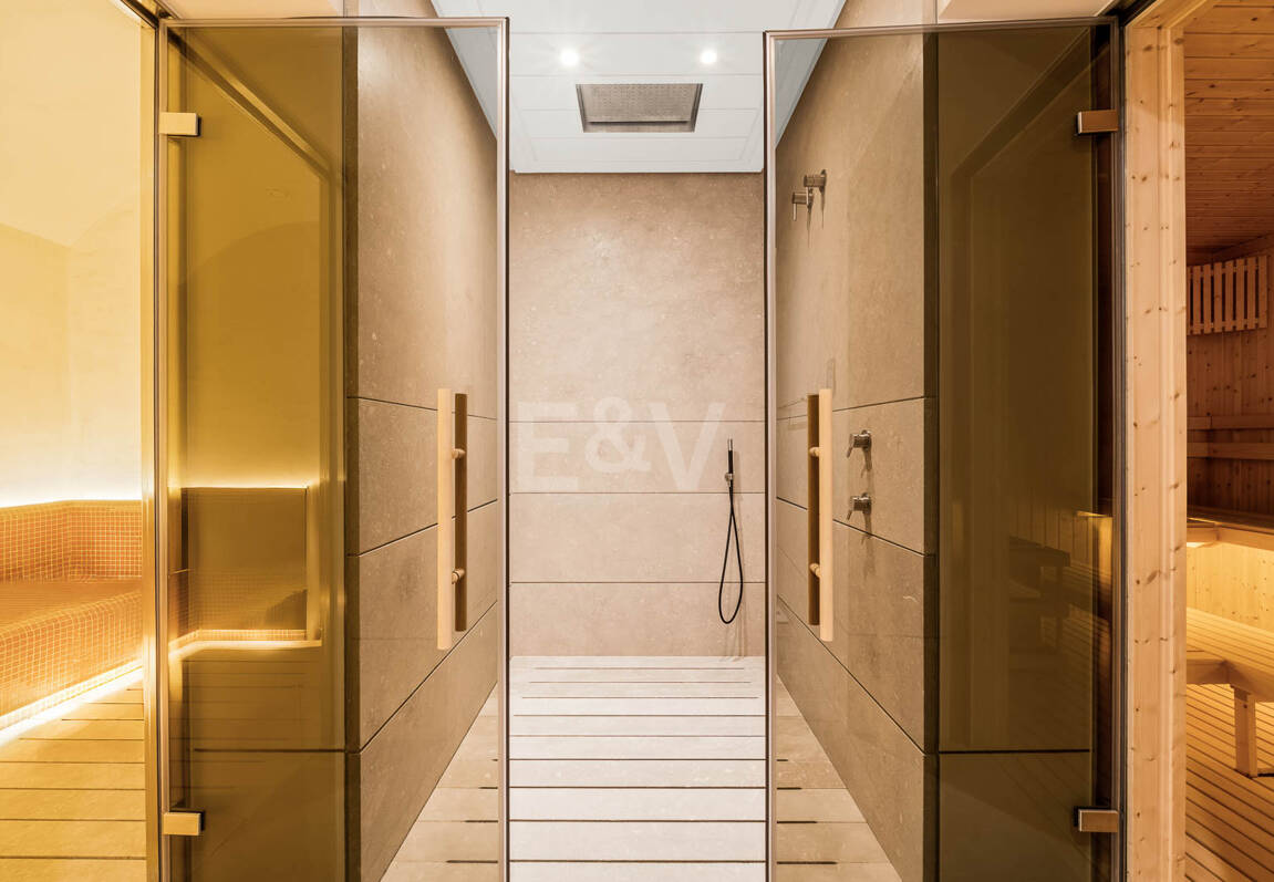 Villa de luxe moderne avec vue panoramique sur la mer à El Herrojo Alto