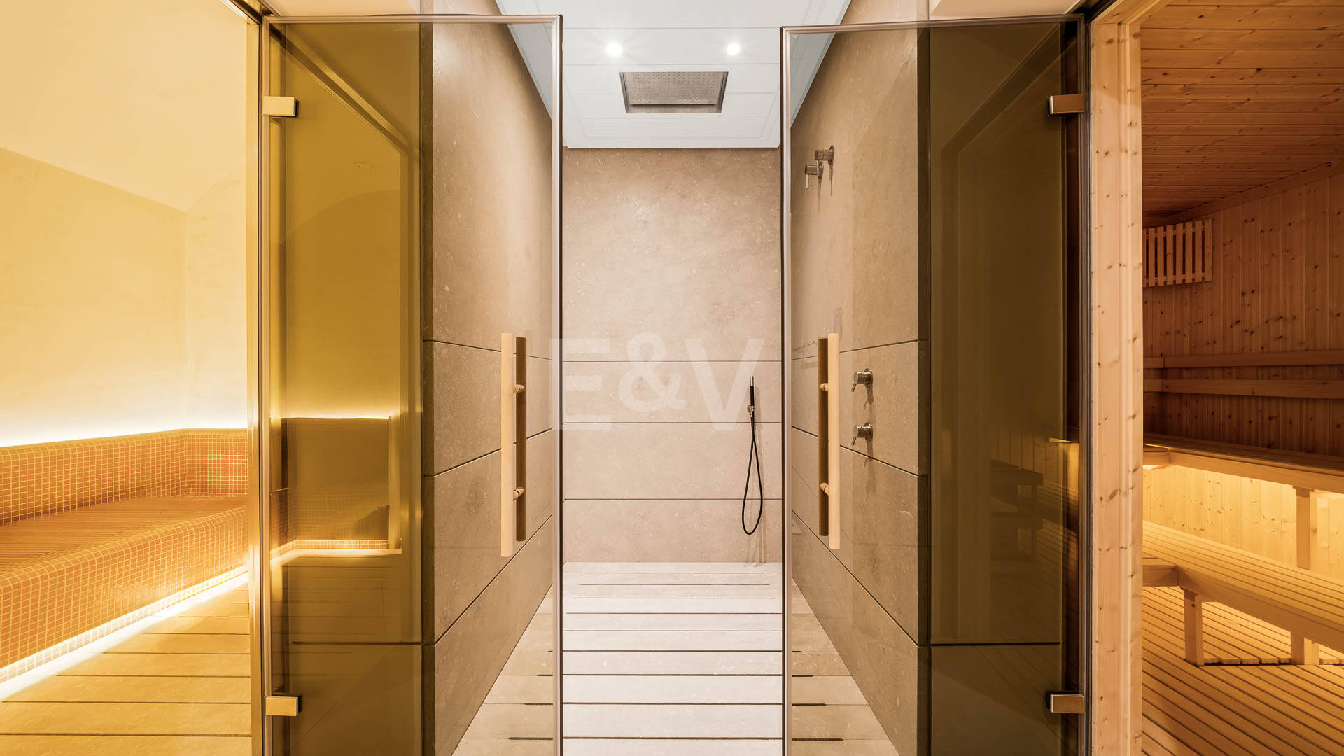 Villa de luxe moderne avec vue panoramique sur la mer à El Herrojo Alto