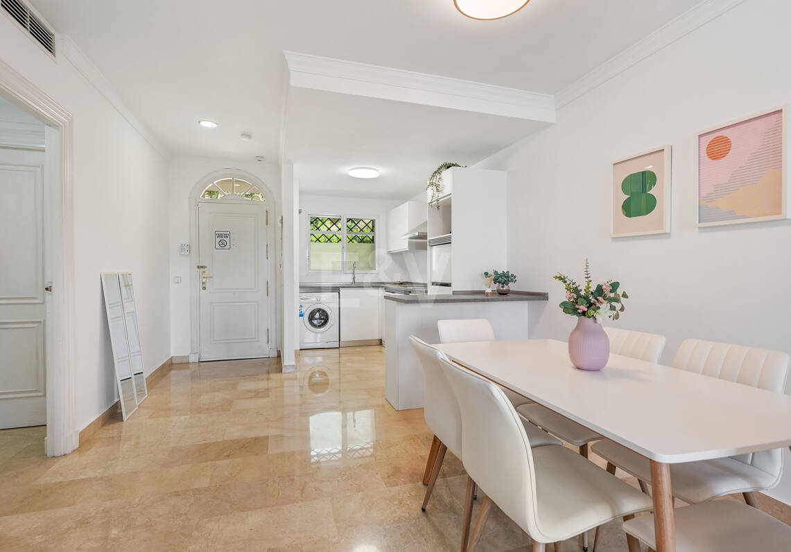 Appartement rez de chaussée à louer en Nueva Andalucia, Marbella (Toutes les zones)