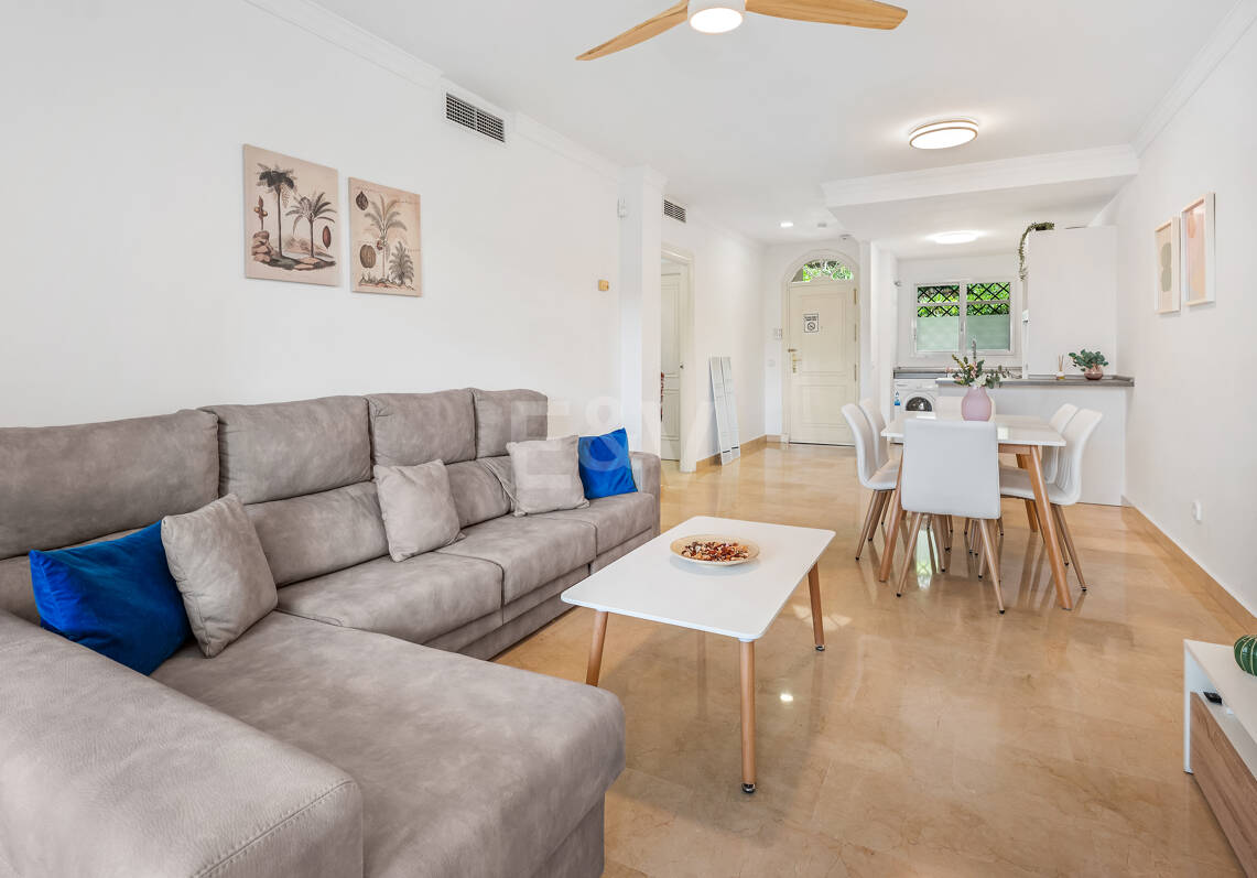 Appartement rez de chaussée à louer en Nueva Andalucia, Marbella (Toutes les zones)