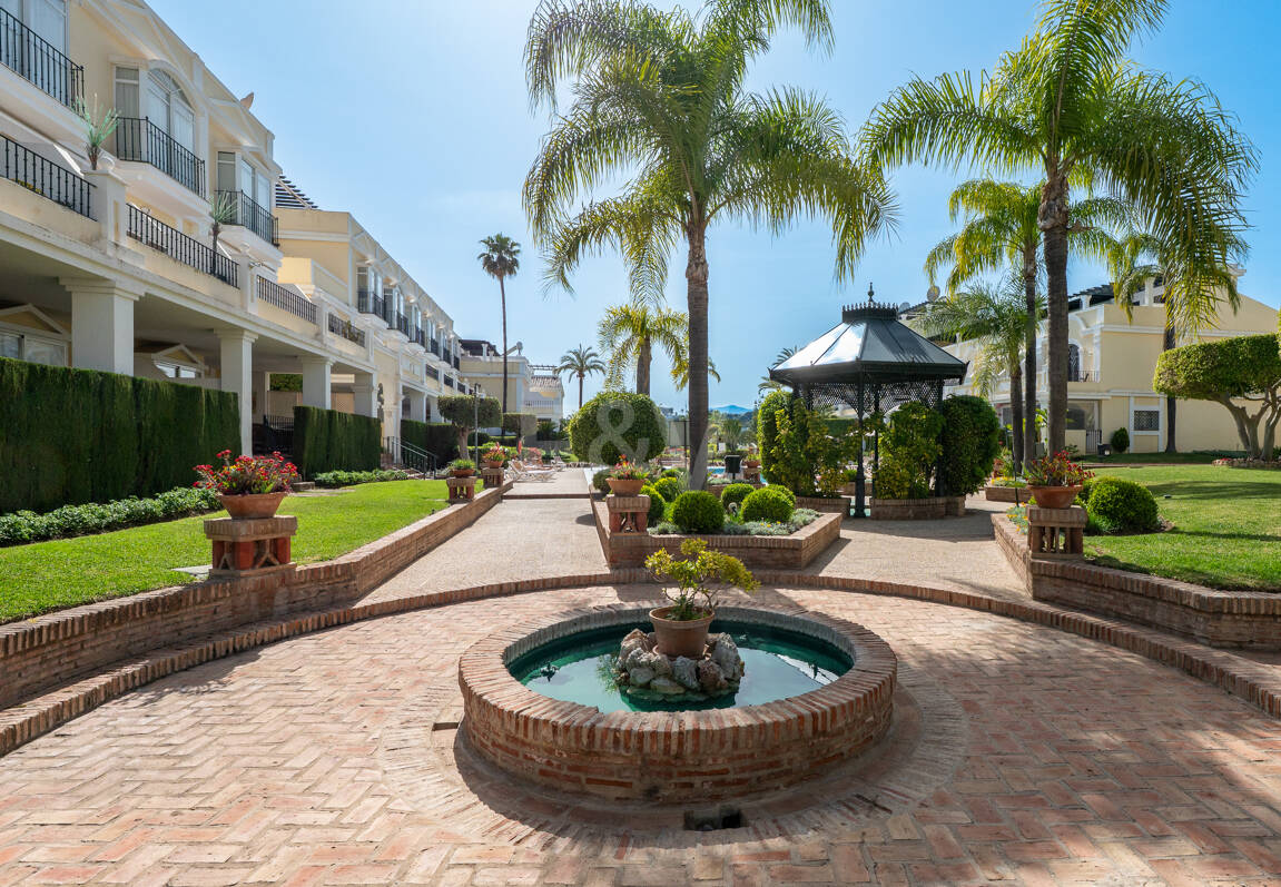 Vivir en el Jardín en Aloha Gardens, Nueva Andalucía, Marbella – Luminoso apartamento en planta baja de 2 dormitorios a poca distancia de Puerto Banús | Alquileres de media y larga estancia