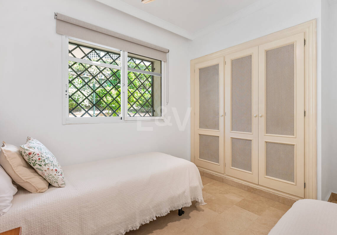 Appartement rez de chaussée à louer en Nueva Andalucia, Marbella (Toutes les zones)