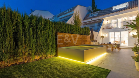 Sofisticada Villa con Vistas al Mar en la Exclusiva Nagüeles