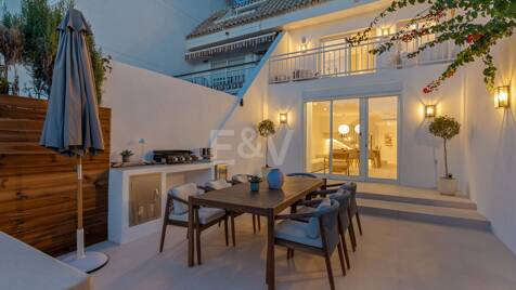 Sofisticada Villa con Vistas al Mar en la Exclusiva Nagüeles