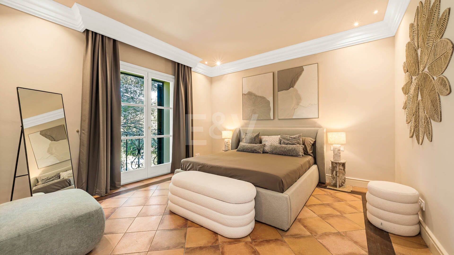 Immaculate Classical Estate in Marbella Hill Club II with the Finest Panoramic Views in Marbella