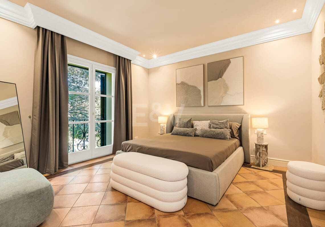 Immaculate Classical Estate in Marbella Hill Club II with the Finest Panoramic Views in Marbella
