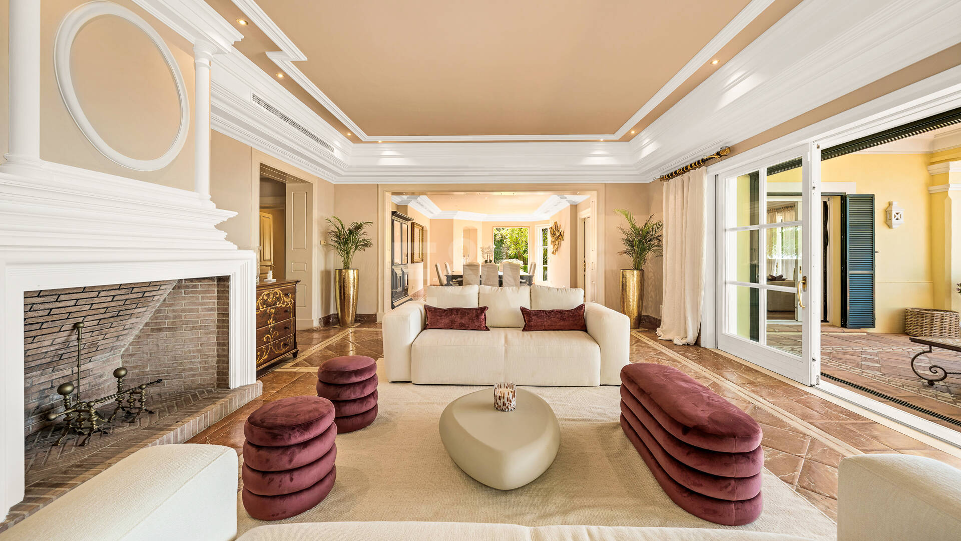 Immaculate Classical Estate in Marbella Hill Club II with the Finest Panoramic Views in Marbella