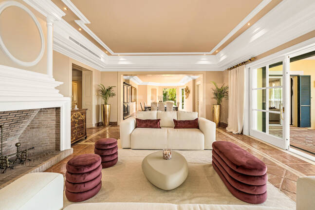 Immaculate Classical Estate in Marbella Hill Club II with the Finest Panoramic Views in Marbella