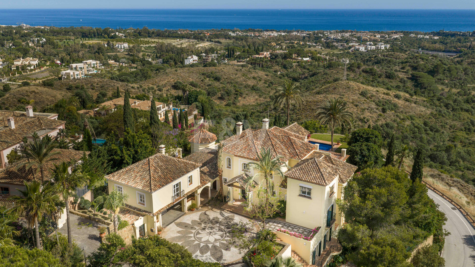 Immaculate Classical Estate in Marbella Hill Club II with the Finest Panoramic Views in Marbella