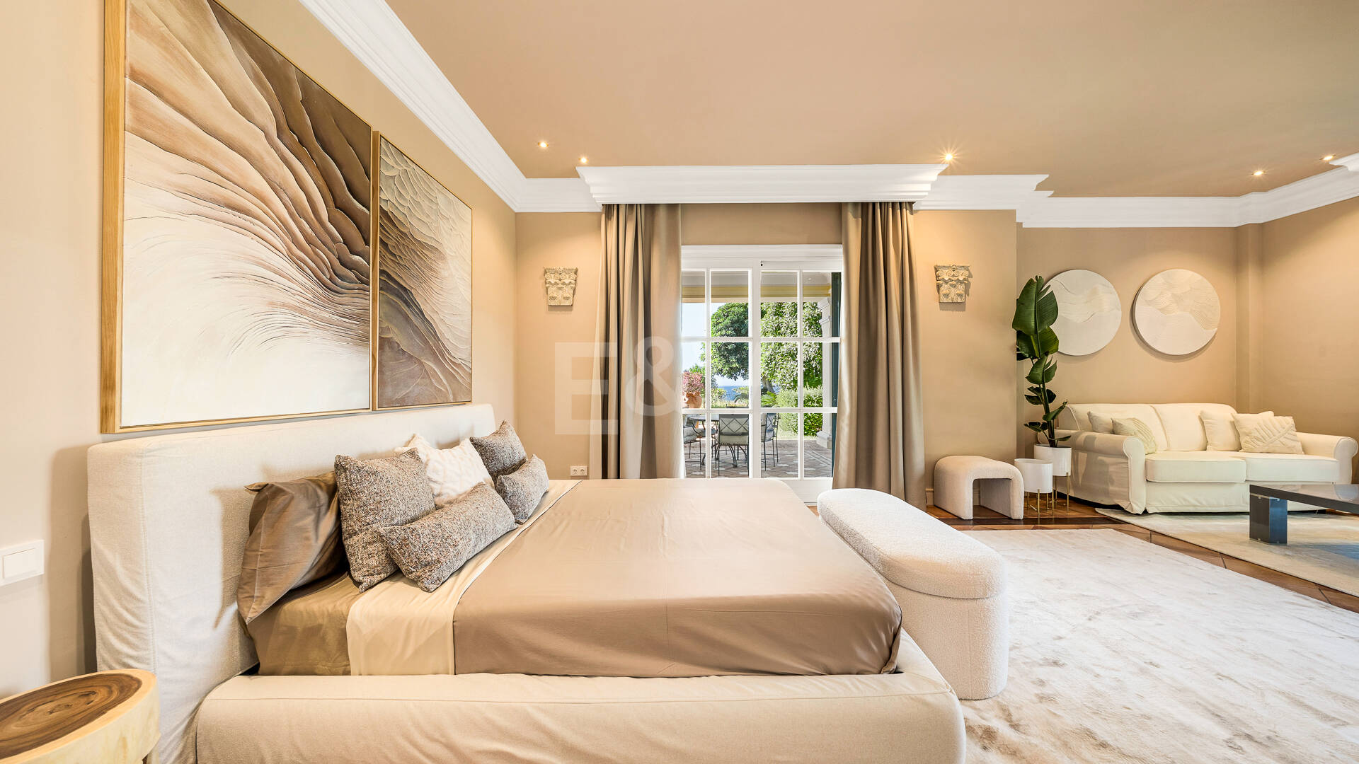 Immaculate Classical Estate in Marbella Hill Club II with the Finest Panoramic Views in Marbella