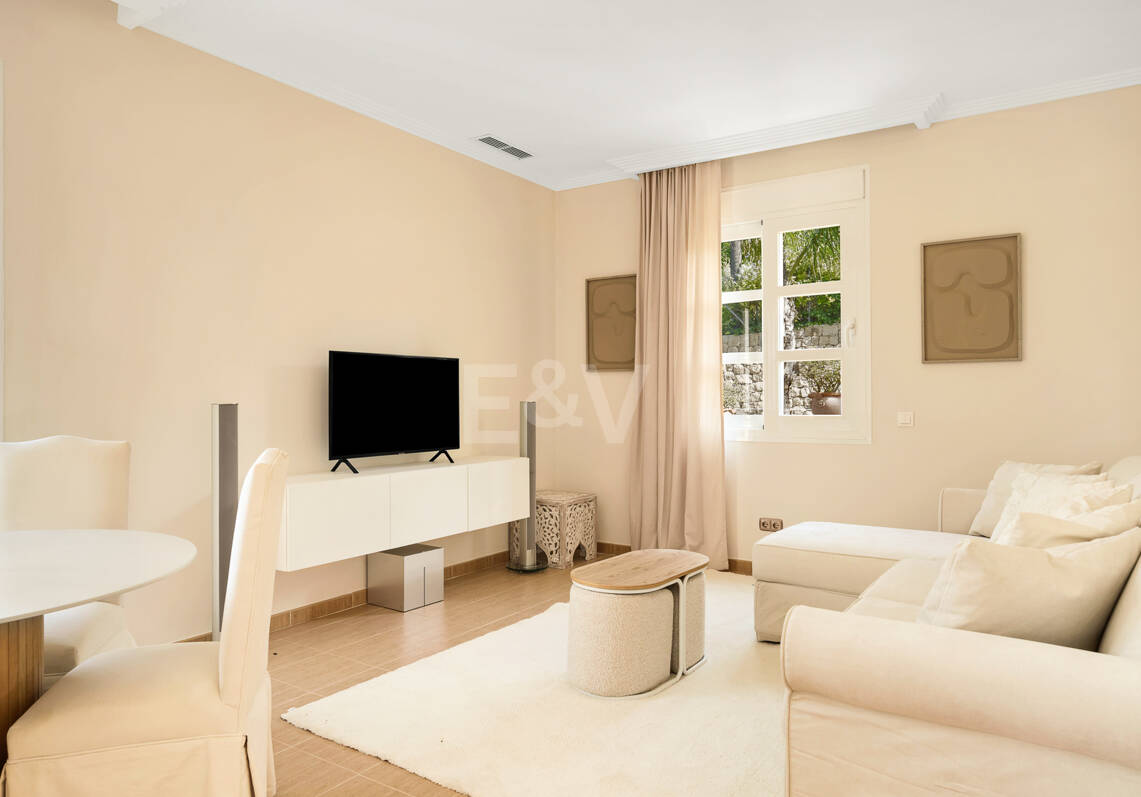 Immaculate Classical Estate in Marbella Hill Club II with the Finest Panoramic Views in Marbella