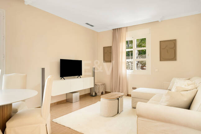 Immaculate Classical Estate in Marbella Hill Club II with the Finest Panoramic Views in Marbella