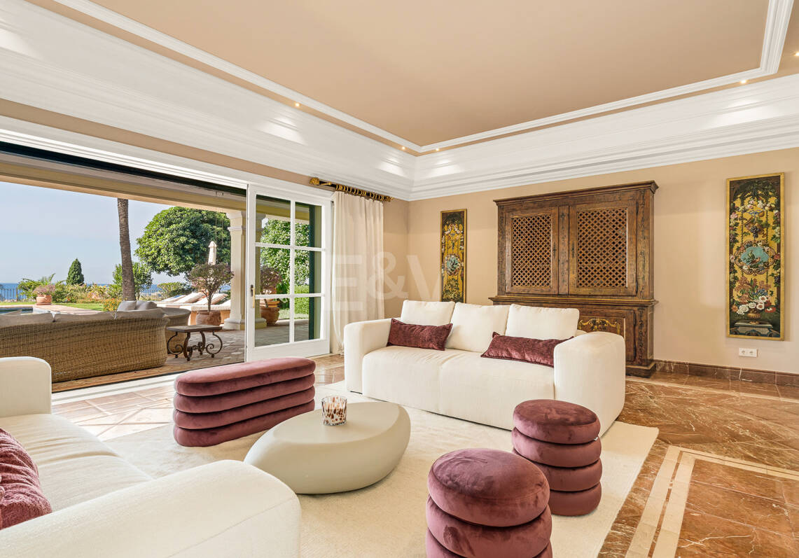 Immaculate Classical Estate in Marbella Hill Club II with the Finest Panoramic Views in Marbella
